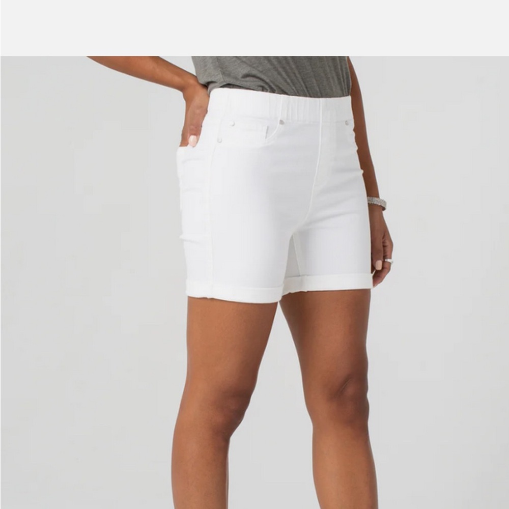 Liverpool White Pull-On Chloe Cuffed High Rise Jean Shorts